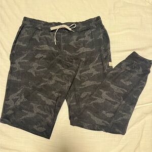 Vuori Performance Jogger | Camo